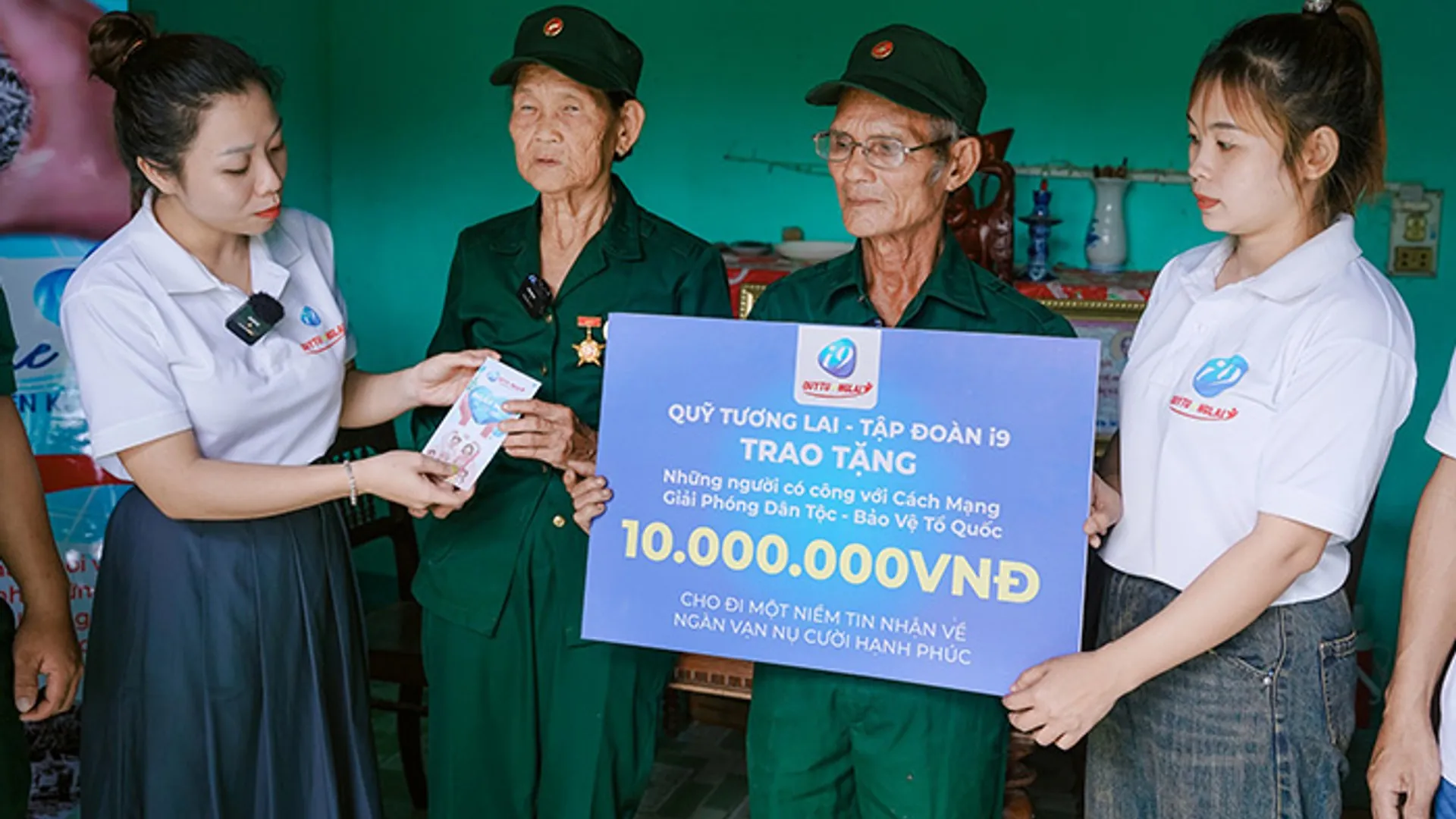 Hình ảnh hỗ trợ khách hàng 888b